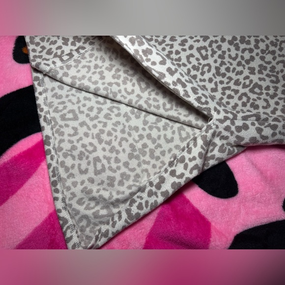 American Eagle Pullover - Picture 6 of 8